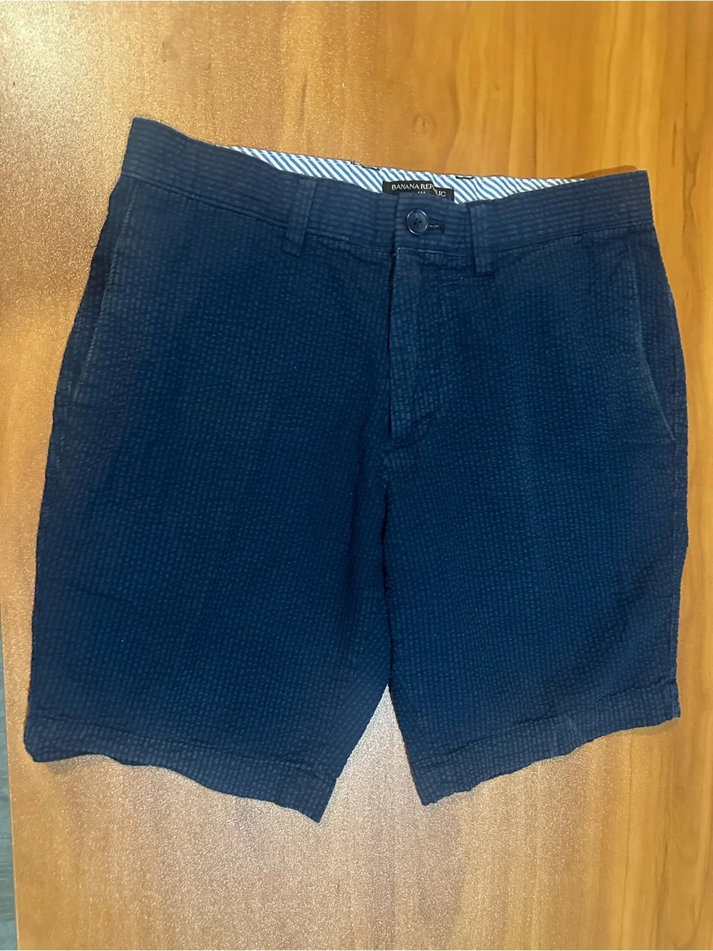Banana Republic Men’s Seersucker Shorts - Size 30 - Navy Blue